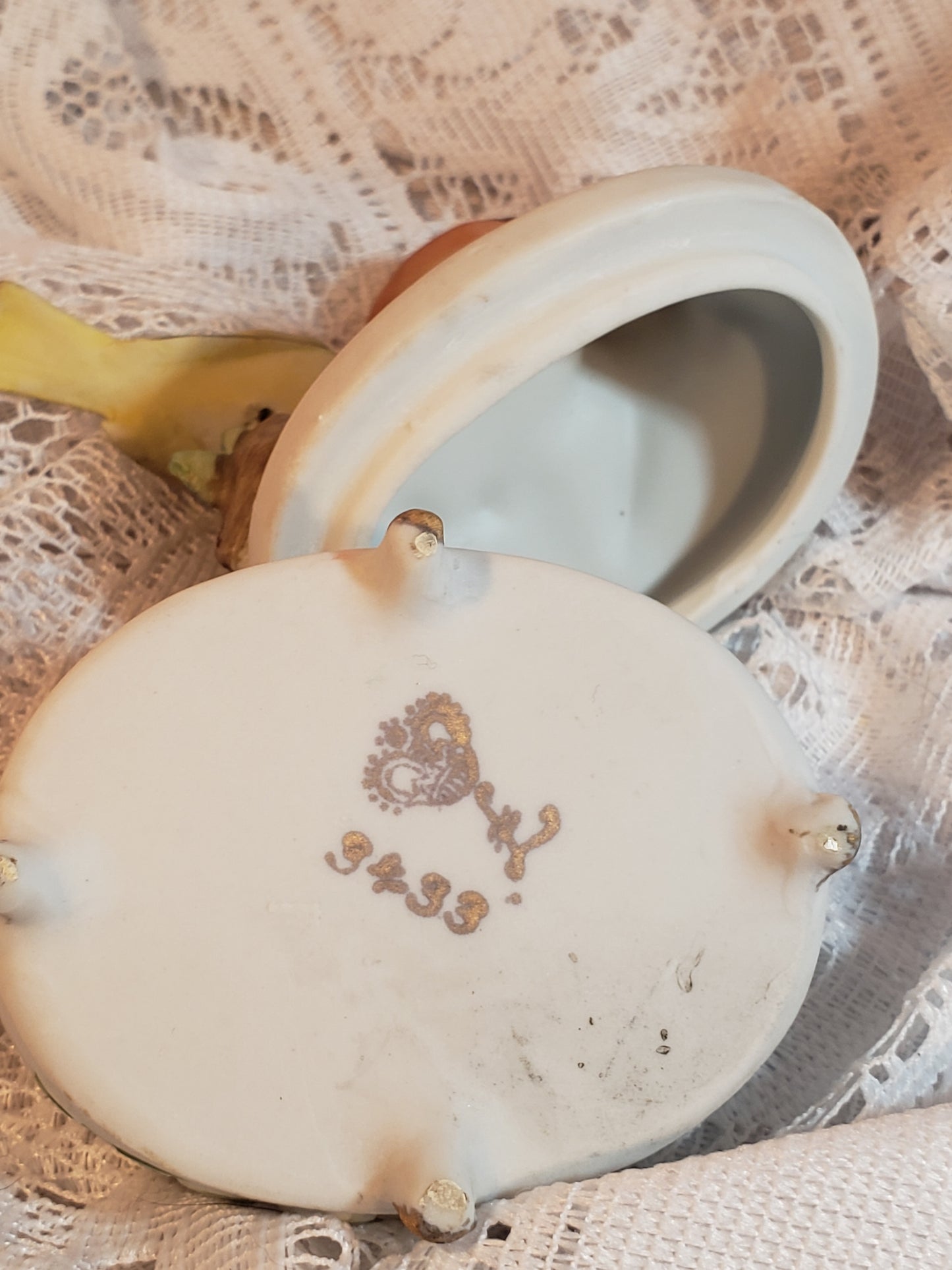 Vintage Trinket Box - Handpainted Lefton