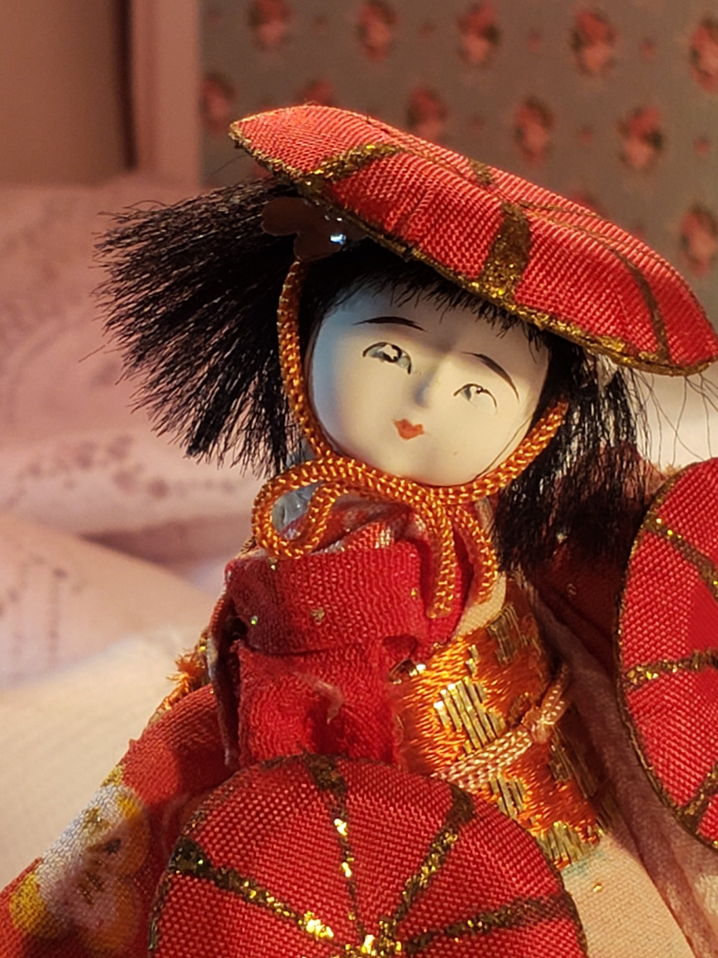Vintage Japanese Geisha Girl - A mere 4" tall