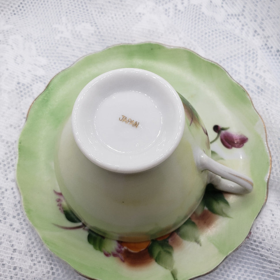 Stunning Vintage Tea Cup