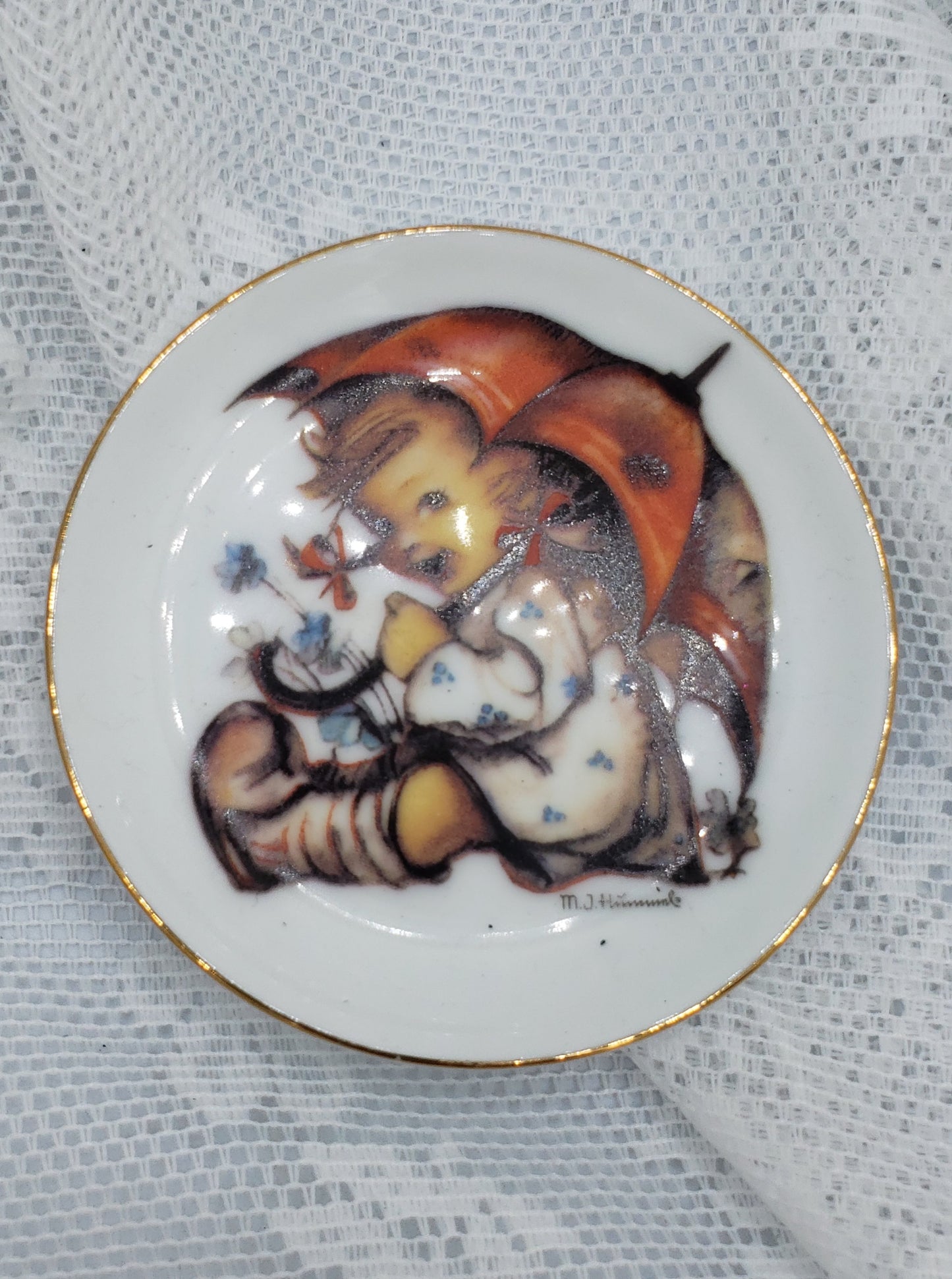 Small Hummel Plate