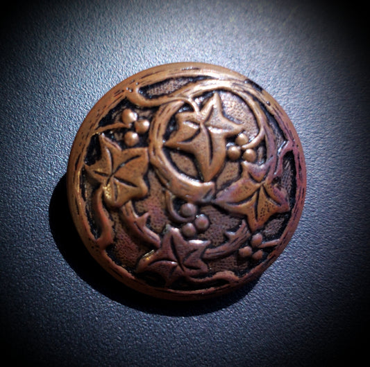 Vintage Metal Ivy Pressed Button